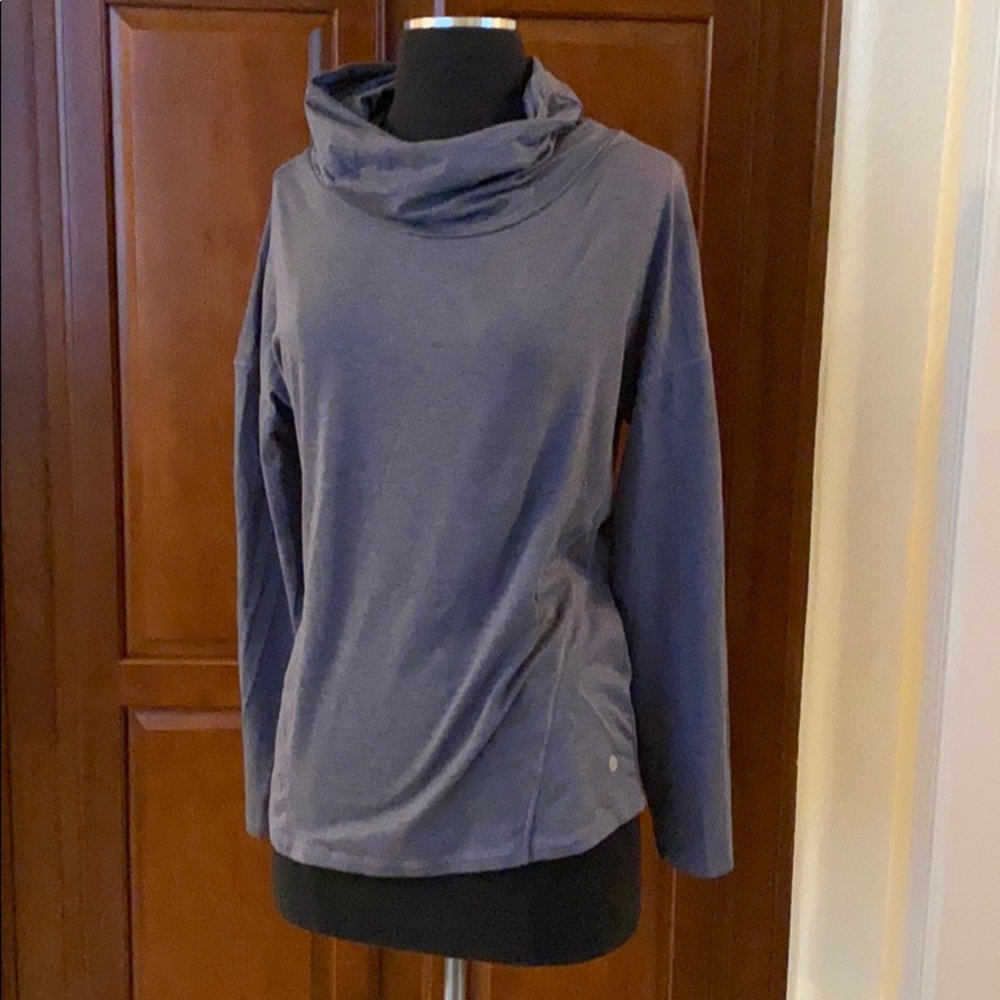 Alana yoga sweater
